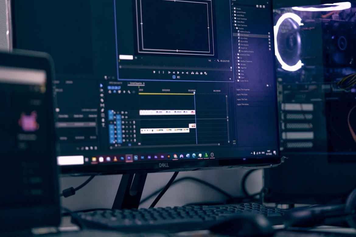 Best Video Editing Tools for Social Media Creators in 2025